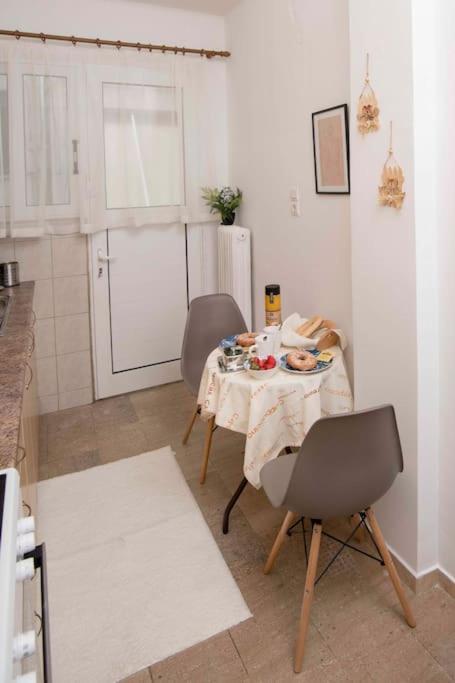 Lovely,Central, Spacious 2-Bedrooms Apartment Πειραιάς Εξωτερικό φωτογραφία