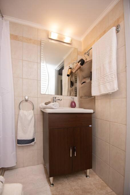 Lovely,Central, Spacious 2-Bedrooms Apartment Πειραιάς Εξωτερικό φωτογραφία