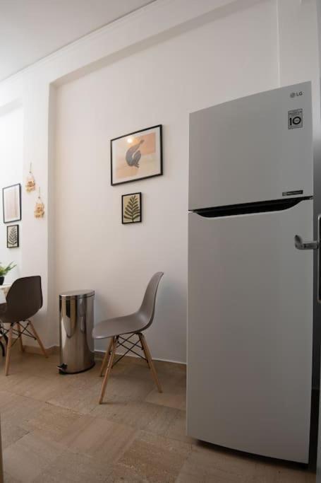 Lovely,Central, Spacious 2-Bedrooms Apartment Πειραιάς Εξωτερικό φωτογραφία
